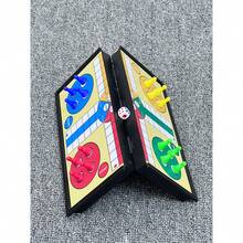 1 Caja Juego de Mesa Magnético y Plegable LUDO, Juego de Grupo, Tablero de Juego para Niños y Niñas, Adecuado para Interiores y Exteriores, Portátil, 2-4 Jugadores, Juego Clásico, Juego de Fiesta, Juego Portátil y Plegable, Regalo para Familia y Amigos