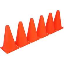 Conos para entrenamiento deportivo como baloncesto, fútbol, entrenamiento de agilidad y coordinación o actividades al aire libre, conos naranjas para el tráfico - 9"-24 piezas - Ver 2