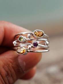 1枚时尚个性化镂空银戒指，镶嵌彩色锆石，精致百搭，适合日常佩戴或作为礼物送给朋友。 - 鏤空戒指 - 查看 29