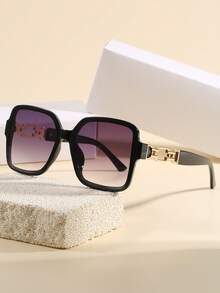 Oversized Women's Fashion Fashion Glasses, Metal Glasses, Summer Holiday Travel Beach Accessories, Fashionable Geometric Full Frame Retro Personalized Fashion Glasses For Women, Suitable As Holiday Gift, Street Style, Beach Vacation, Date Outfit Accessory, Fashion Item