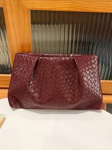 New Fashion Solid Color Clutch, Pleated Cloud Bag, Solid Color Casual Envelope Bag, Cosmetic Bag, Travel Accessory Bag, Inner Liner Bag, Toiletry Bag, Storage Pouch - Red - View 2