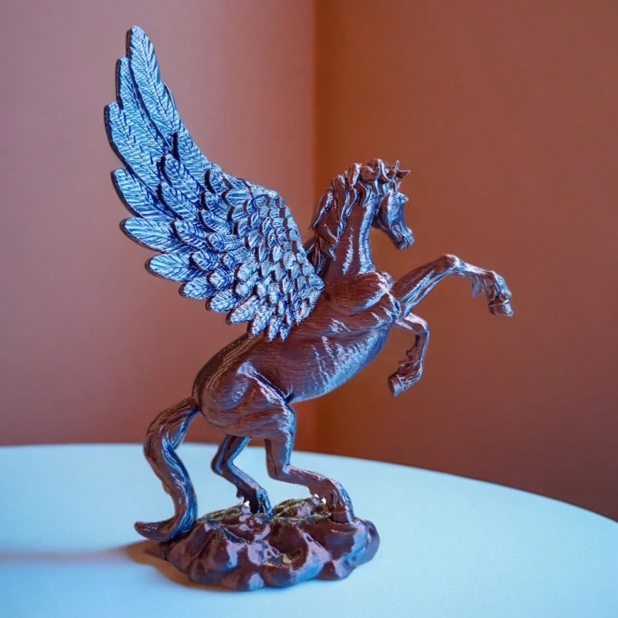 Exquisite Gradient Resin Pegasus Statue