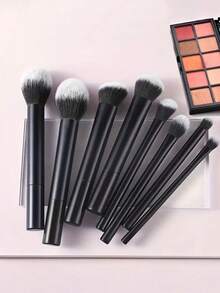 18件套化妆刷套装，混合化妆工具，包括散粉刷、腮红刷、高光刷、眼影刷、睫毛膏刷、唇线刷、圆形化妆海绵、三角粉扑（用于混合散粉、粉底液），美容化妆工具，快速上妆，适合初学者和专业化妆师，化妆刷套装，化妆刷套装，化妆刷套装，全套化妆刷，化妆刷套装，化妆刷套装，化妆刷套装，化妆礼盒套装