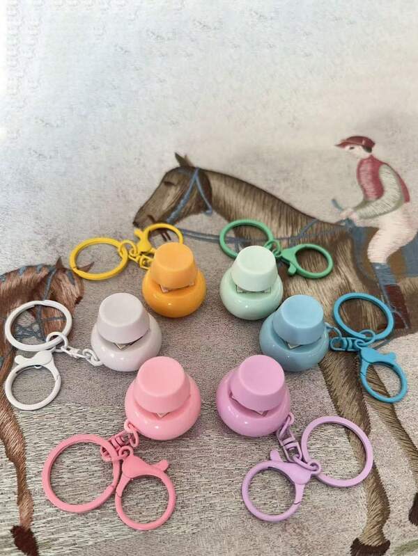 1/2 pièces Jouet à presser pour clavier, clavier à presser, jouet de décompression à 4 touches, porte-clés de clavier, capsules de clavier pour soulager le stress et passer le temps, design mignon de macaron