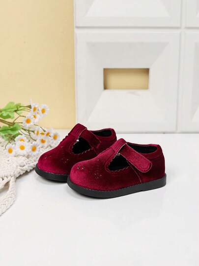 女童可爱时尚镂空平底鞋，春秋季