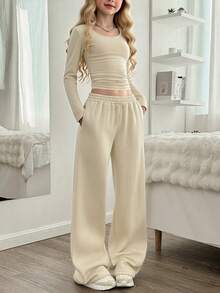 Bộ đồ 2 mảnh dành cho nữ, kiểu dáng tối giản thanh lịch gồm áo crop top cổ tròn xếp ly màu trơn và quần ống rộng, thoải mái, nhẹ nhàng thoáng khí, phù hợp cho trang phục hàng ngày tinh tế, cỡ lớn. - Màu be - Xem 9