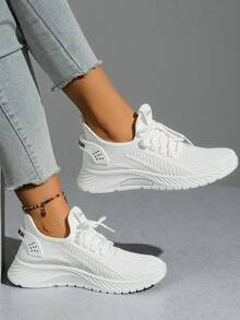 2025 Autumn New Women's Breathable Mesh Thick-Soled Casual Shoes, Unique Atmosphere Style, Lace-Up Design, Color Splicing, Outdoor Shoes, Comfortable And Breathable, Low-Top Design, Increased Version Campus Fashion, Versatile Style Female College Style Women's Thick-Soled Sports Shoes, A Must-Have For Women's Autumn Wear, And Also Very Suitable For Halloween Wear. - 白色 - 查看 13