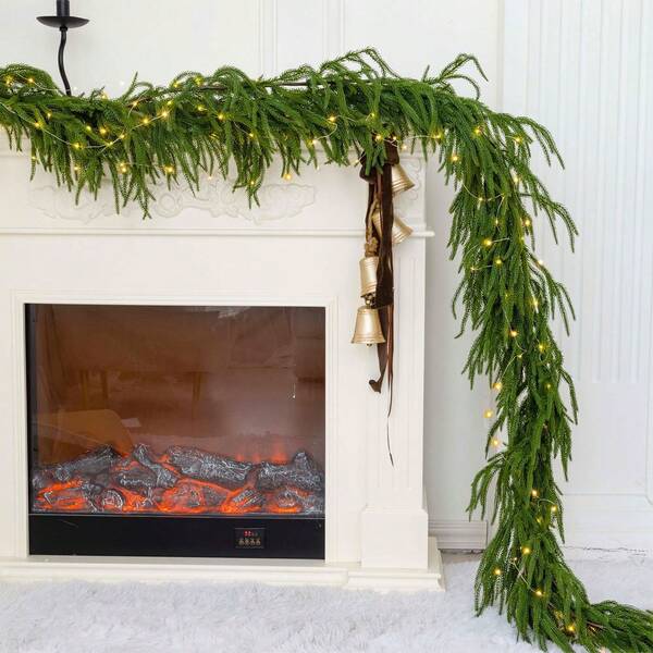 Weihnachtsdekoration - 6 Fuß künstliche Norfolk Pine Girlanden mit Beleuchtung, echte Berührung Winterkiefer Girlande, grüne künstliche Grünpflanze Girlande für Tisch, Kamin, Treppe, Fenster, Wand, Haustür Veranda Weihnachtsdekoration, Fake grüne Kunststoff Tannenzweig Girlande Feiertag Innen Außen Weihnachtsdekoration, lebensechte realistische grüne Rebe perfekt für DIY Weihnachtskränze, echte Berührung grüne künstliche Pflanzen für Küche Schlafzimmer Wohnzimmer Heimdekoration