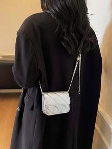 Túi vuông mini hình thoi có dây đeo có thể điều chỉnh, Túi đeo vai nữ, Túi đeo chéo có dây xích, Túi chần bông, Túi mini nhẹ, Thích hợp để đi làm, Thường ngày, Phối đồ hàng ngày, Hẹn hò, Công sở, Sinh viên - Bạc - Xem 5