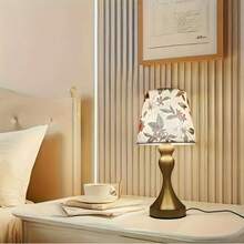 1 Peça Luminária de Mesa com Tecido Floral Vintage e Base de Metal, USB 3 Cores Dimmerável, Estilo Retrô Minimalista, Adequada para Quarto, Sala de Estar, Escritório, Iluminação de Quarto, Luminária Decorativa, Plástico Durável, Iluminação Ajustável, Decoração de Casa