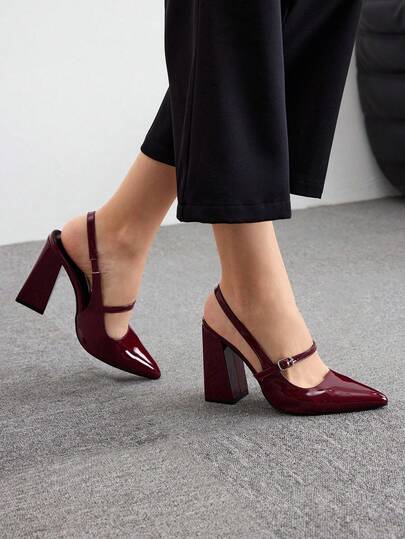 Zapatos de tacón grueso con punta puntiaguda y correa de tobillo en color vino tinto, estilo simple y básico, ideales para Navidad, otoño, Año Nuevo y San Valentín