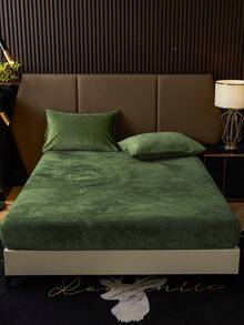 2/3pcs Green Velvet Fitted Sheet Set Warm Soft Solid Fuzzy Fitted Sheet Set King Queen Full Twin Size, Luxury Super Soft Cozy Comfy Bottom Sheet With 11.8" Deep Pocket,Suitable For Fall Winter And Spring 1Fitted Sheet+1/2Pcs Pillowcases Domitory Bedding Back School Bedding - Army Green - View 4