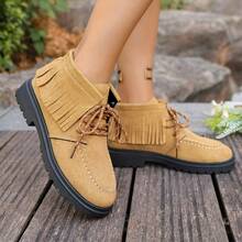 Botas de Cano Médio Retrô com Cadarço, Bico Redondo, Franjas, Sola Plana, Adequadas para Praia, Campus, Casa, Outono/Inverno - Castanho - Visão 15