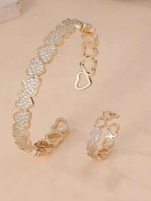 1 Stück Armband-Set in Herzform für Frauen, besetzt mit kubischen Zirkonia-Steinen, verstellbares minimalistisches Luxus-Armband, geeignet als Geschenk für Freundin, Halloween, Weihnachten, Saudi-Nationalfeiertag