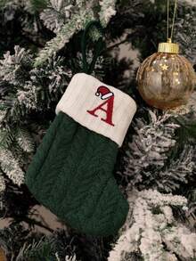 1 pezzo Calza natalizia lavorata a maglia con monogramma, calza appesa con piccole lettere inglesi natalizie, calza appesa per camino a doppia faccia, decorazioni per feste natalizie, regali per feste, calza personalizzata con iniziale, decorazioni per albero di Natale, decorazioni natalizie per la casa, regali di Natale, decorazioni, decorazioni per la casa per il nuovo anno 2026, decorazioni invernali natalizie