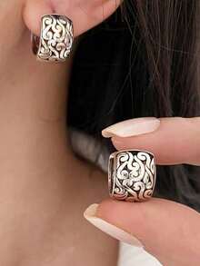 A Pair Of Vintage  Cut-Out Flower Pattern Ring Earrings, Stylish And Simple Design Hypoallergenic Earrings, Elegant Evening Jewelry Accessories For Women's Gifts - 一對 - 查看 1