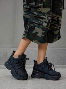 DareSee Giày thể thao đế dày mới dành cho nữ, giày sneaker da buộc dây mũi tròn kiểu cũ, giày casual nhẹ chống trơn trượt, màu đen, quà tặng mùa đông cho lễ hội âm nhạc. - màu đen - Xem 3