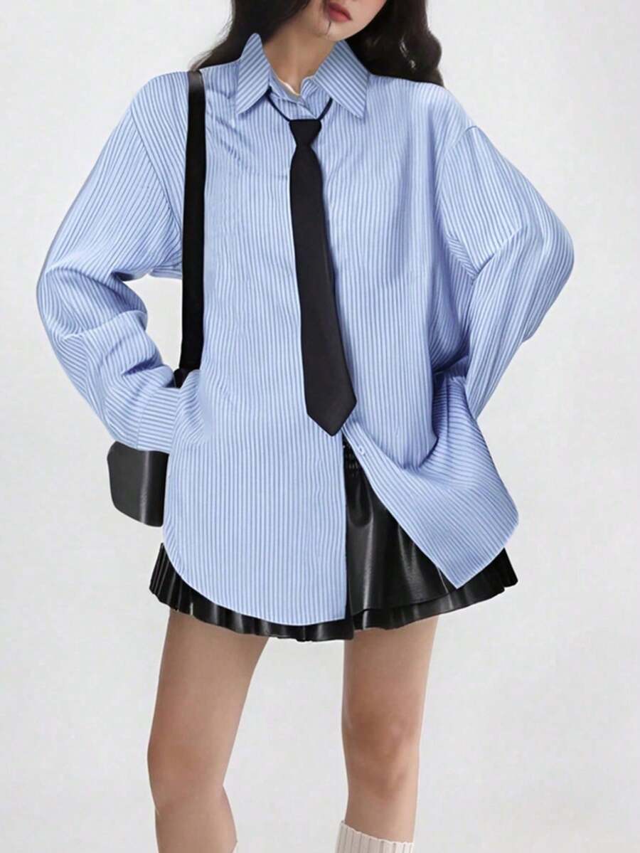 女士休闲条纹前扣衬衫（配领带）