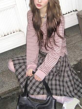 条纹翻领 Polo 领长袖 T 恤女款，修身休闲宽松上衣