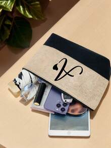 两件套女士沙滩手提包，配有可拆卸肩带，可定制A-Z字母，超大容量。肩带可根据个人喜好拆卸，包含化妆包和拉链小袋，可存放洗漱用品、零钱或文具。 - 彩色 - 查看 7