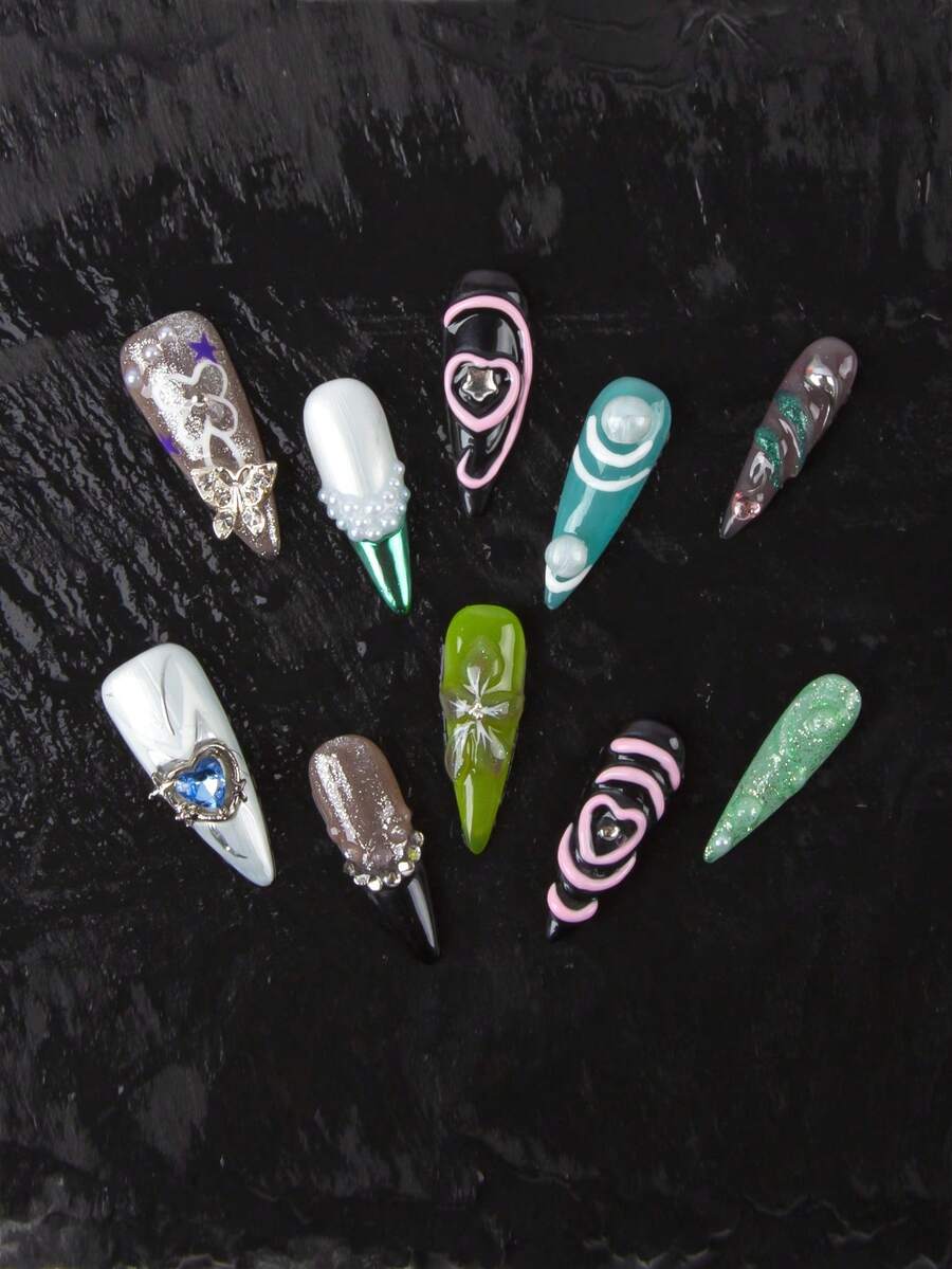 10 Pieces Of Handcrafted Press-On Nails In Pure Pink-Purple Tone, Featuring Fresh 3D Three-Dimensional Petal Decorations With Blushing Gradient, Gold-Plated Bowknot Rhinestone Embellishments, And French Pastoral-Style Plant Patterns. This Reusable Press-On Nail Set Gives You A Romantic And Gentle Look, Perfect For Dates And Festivals.