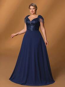 Faeriesty Mosy Plus 新娘母亲礼服:优雅雪纺晚礼服,饰有串珠亮片和鱼鳞刺绣 - 分层流苏肩部、拖地长裙和深 V 形后背,适合婚礼、红毯活动、正式晚宴和戏剧表演 - 藏蓝色 - 查看 9