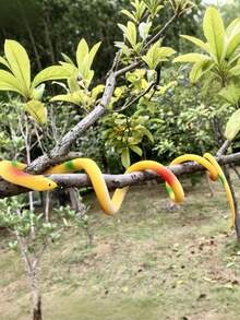 1pc Realistic Soft Rubber Snake Prop, Vivid Patterned Python Design, Scary Animal Snake Toy, Flexible & Washable, Halloween Party Gag Gift, Christmas Present