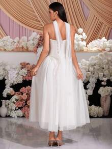 Vestido de fiesta elegante blanco de dos piezas con falda de parche de cinta, cuello halter sin tirantes, cintura alta, espalda descubierta y cordones para graduación, baile de graduación, fiesta de cumpleaños, cita, fiesta de bienvenida, reunión de clase, boda o cena formal