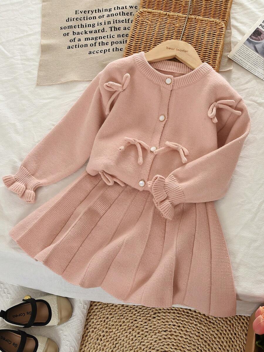 女童可爱蝴蝶结纯色单排扣毛衣上衣和裙子两件套冬季保暖衣服套装小女孩 - 粉色 - 查看 1