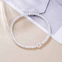 1 pieza Pulsera con inicial y cuentas de perlas falsas para mujer