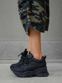 DareSee Giày thể thao đế dày mới dành cho nữ, giày sneaker da buộc dây mũi tròn kiểu cũ, giày casual nhẹ chống trơn trượt, màu đen, quà tặng mùa đông cho lễ hội âm nhạc. - màu đen - Xem 6