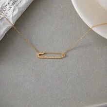 S SHOPBOHO 1 peça colar com pingente de alfinete de elegante banhado a ouro 18k, corrente de aço inoxidável de luxo com pingente de ajuste lento, joia geométrica minimalista e delicada para presente para mulheres - Colar com pingente de alfinete - Ver 4