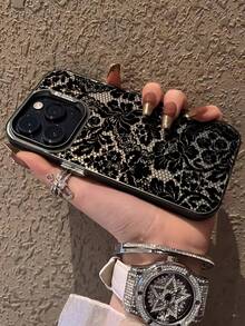 1 szt. Modny kwiatowy koronkowy graficzny artystyczny wzór kolorowy srebrny IMD antypoślizgowy czarny futerał na telefon kompatybilny z 16 ProMax/16/16 Pro/16 Plus/15/15 ProMax/15 Pro/11/12/13/14 ProMax/11 Pro/11 ProMax/12 Pro/12 ProMax/13 Pro/13 ProMax/14 Pro/14 ProMax, wysokiej klasy kreatywny 17/17 ProMax/17 Air