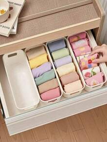 10 Giỏ đựng đồ di động - Thích hợp đựng đồ dùng văn phòng, phụ kiện, mỹ phẩm, tất, đồ lót và nhiều thứ khác. Hộp đựng có thể xếp chồng lên nhau, kiểu dáng đẹp và bền - Giúp tiết kiệm không gian trong ngăn kéo, dùng làm giỏ, thùng, hộp và vật dụng sắp xếp nhà cửa. - trắng - Xem 5