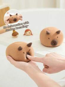 可爱水豚沐浴海绵 - 柔软低敏，浅米色，温和去角质清洁。完美的浴室装饰，经久耐用，是理想的沐浴用品。萌趣的水豚造型和柔软的浅米色材质，带来轻松愉悦的沐浴体验，非常适合面部和身体去角质。另有可爱沐浴海绵、大号沐浴海绵及其他沐浴用品可供选择。 - 彩色 - 查看 6