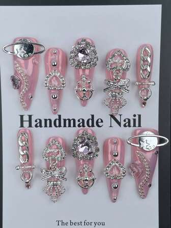 10 件夏秋指甲可爱粉色指甲镀铬指甲 Y2K 日式亚克力按压指甲套装长细高跟镀铬指甲手工制作全覆盖可爱假指甲套装带水钻和 3D 心形装饰，朋克镀铬饰面假指甲亮粉色带链条和金属釉指甲按压指甲哥特指甲艺术设计指甲用品情人节礼物送给女士和女孩的万圣节