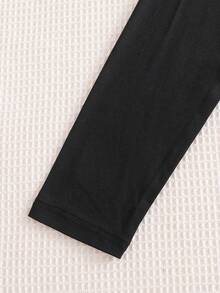 Set de 2 piezas Pijama de niño pequeño con estampado de hamburguesa feliz y papas fritas, con parte superior de cuello redondo de manga larga y pantalones casuales estampados, hecho de tela suave, adecuado para uso diario en primavera, otoño e invierno, también es un regalo infantil pensativo. - Negro - Ver 10