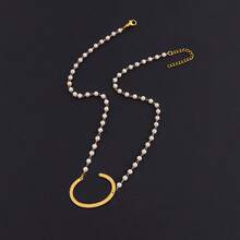 1 chiếc vòng cổ thời trang cổ điển đính chữ cái lớn và hạt ngọc trai giả, dành cho nữ. - trắng - Xem 23