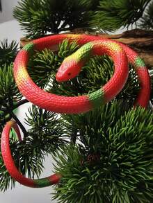 1pc Realistic Soft Rubber Snake Prop, Vivid Patterned Python Design, Scary Animal Snake Toy, Flexible & Washable, Halloween Party Gag Gift, Christmas Present