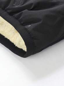 男士保暖羊羔绒背心，拉链前襟休闲无袖外套，适合秋冬季节穿着，抓绒材质