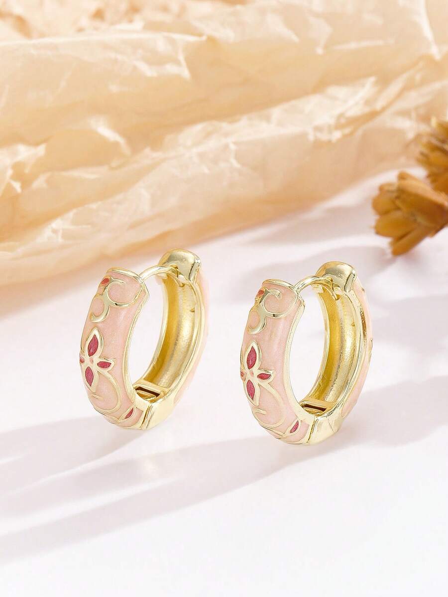 1 Pasang Anting Hoop Motif Bunga Enamel Berlapis Emas Gaya Baru dengan Pengait, Perhiasan Hadiah untuk Wanita, Pemakaian Sehari-hari, Warna Pink - Berwarna merah muda - View 1