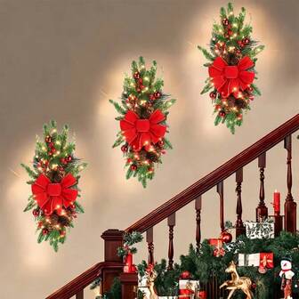 1 pieza de Guirnalda de Navidad de 24 pulgadas con moño rojo, decoración con forma de piña - Clásica y elegante decoración navideña para escalera, puerta y hogar - Uso duradero en interiores y exteriores - Diseño de anillo pre colgado fácil de colgar - No requiere electricidad - Decoración navideña, decoración festiva para el porche, diseño tradicional, hojas verdes de alta calidad, creación de ambiente navideño