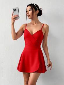 Vestido Short con Tirantes Delgados y Drapeado Cruzado al Frente. - Rojo - Ver 1