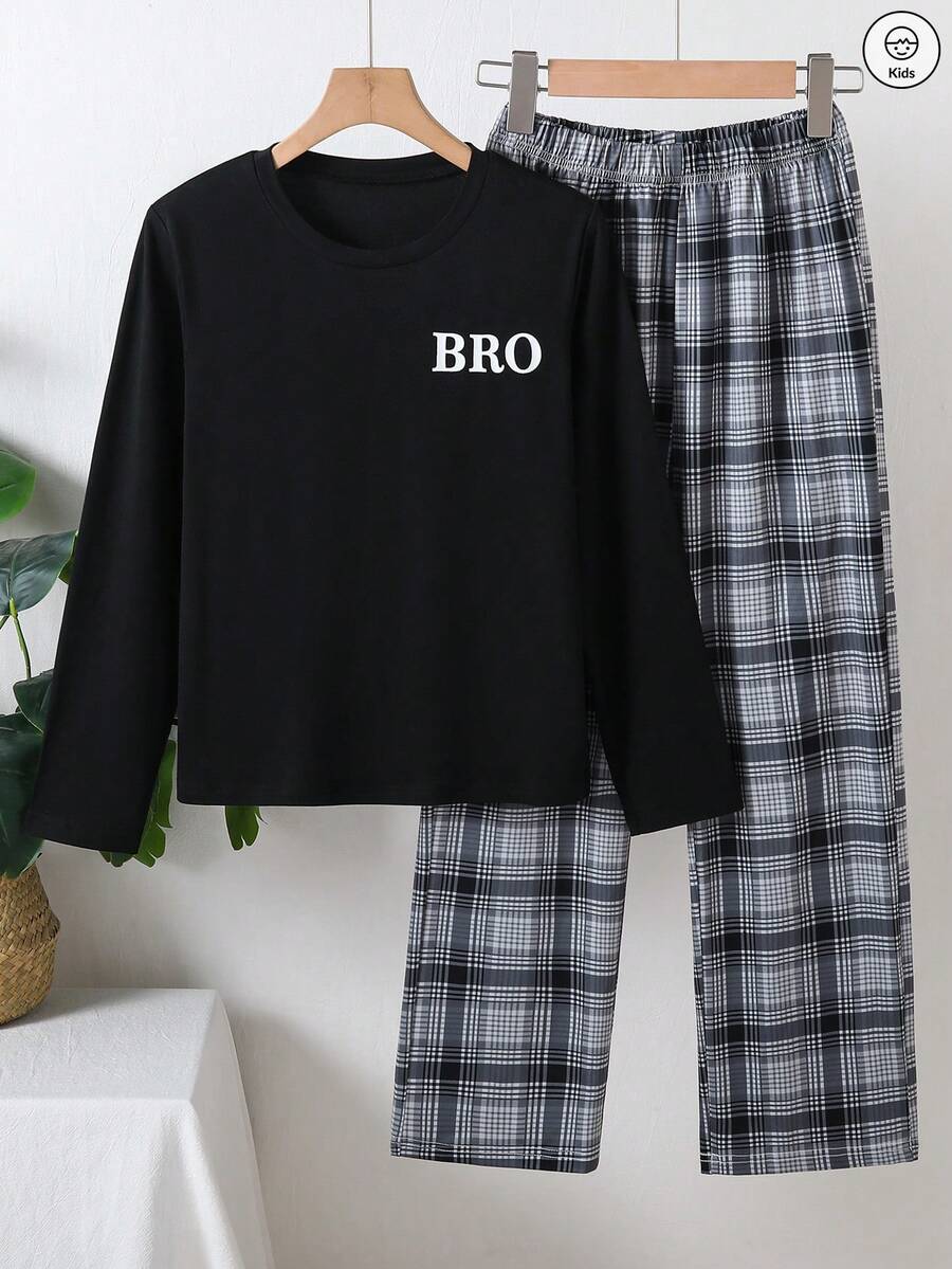 两件套男童格子睡衣套装，圆领长袖“BRO”字母印花上衣搭配格子印花休闲裤，家居服套装，适合春、秋、冬三季居家穿着，也可作为儿童礼物。 - 黑色 - 查看 1