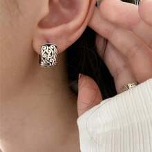 A Pair Of Vintage  Cut-Out Flower Pattern Ring Earrings, Stylish And Simple Design Hypoallergenic Earrings, Elegant Evening Jewelry Accessories For Women's Gifts - 一對 - 查看 2