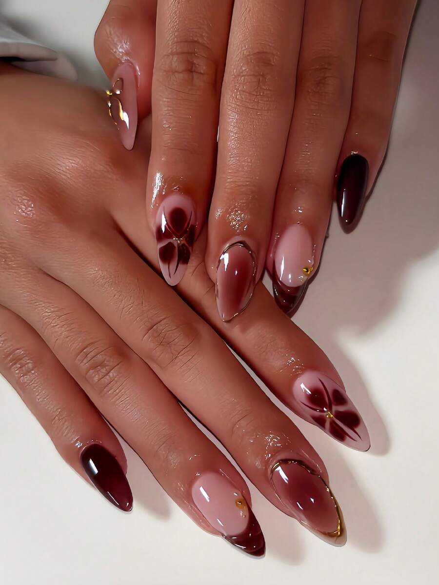 Mejora tu apariencia instantáneamente con 24 piezas de puntas de uñas postizas cuadradas de almendra con degradado rojo elegante, diseño de rayas de gel 3D con mariposa dorada y perla, uñas rosas de estilo floral rojo-marrón, uñas rojas francesas artificiales de cobertura completa para mujeres y niñas. Incluye 1 hoja de pegatinas adhesivas y 1 lima de uñas mini. Envío aleatorio de gel de gelatina.