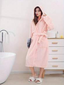 1 件女士珊瑚绒毛绒连帽浴袍，柔软舒适吸水家居服，适用于浴室、卧室、泳池、日常和旅行必备品、房间装饰、圣诞节、圣诞装饰，是返校季的完美礼物 - 彩色 - 查看 8