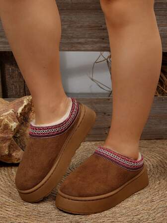 Botas de nieve con suela gruesa y peluda para mujer de talla grande, forro de piel, slip-on, plataforma, nueva colección 2025, invierno