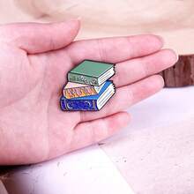 1 Peça Broche de Metal em Formato de Livro Cartoon, Versátil para Roupas, Mochilas, Festas, Presentes