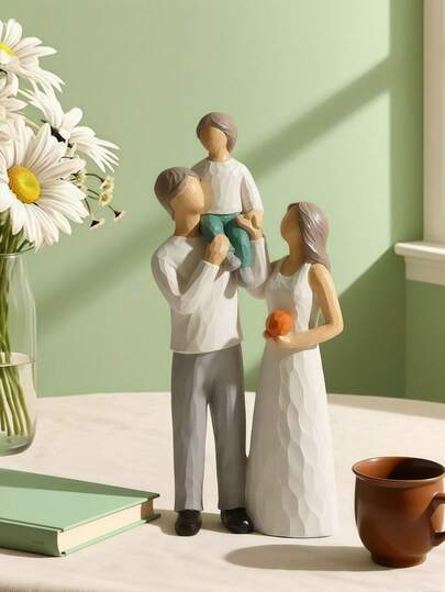 1件温馨三口之家树脂雕塑 - 时尚艺术家居装饰，适合摆放在客厅，简约的亲子雕像摆件，是送给热爱家庭的朋友和乔迁新居的完美礼物，也适合房间装饰、家居装饰、生日装饰、厨房装饰、婚礼装饰、卧室装饰、客厅装饰、礼品、派对装饰。